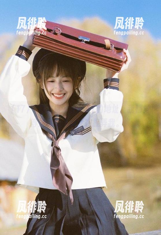 ”每次搜www.17的地址，我都觉得是网络小仙女在捉弄我。“