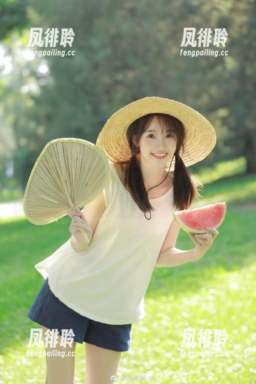61吃瓜苹果版今日热门，恍如流光溢彩，隔着屏幕都觉得热！