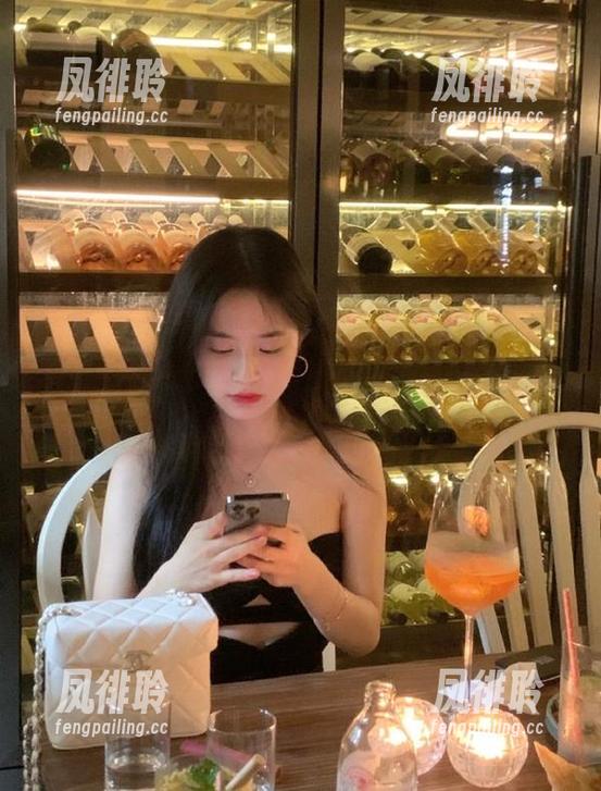 91cg 突然觉得91cg.tv网页宛如一场荒唐的梦,醒来还是那么真实…