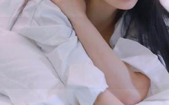 今日吃瓜51苹果版：当热门大瓜在夜空中点亮，星星们都想一探究竟！