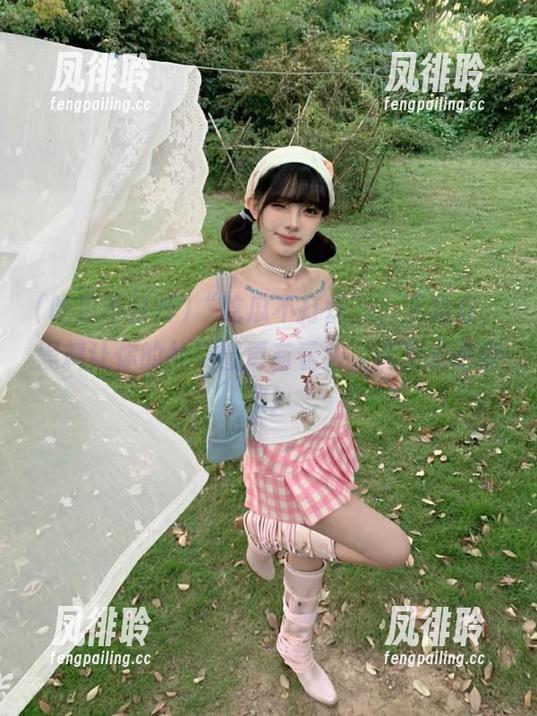 “吃瓜不打烊”，下载后，黑料让你的社交圈更有看头，话题永不停歇！