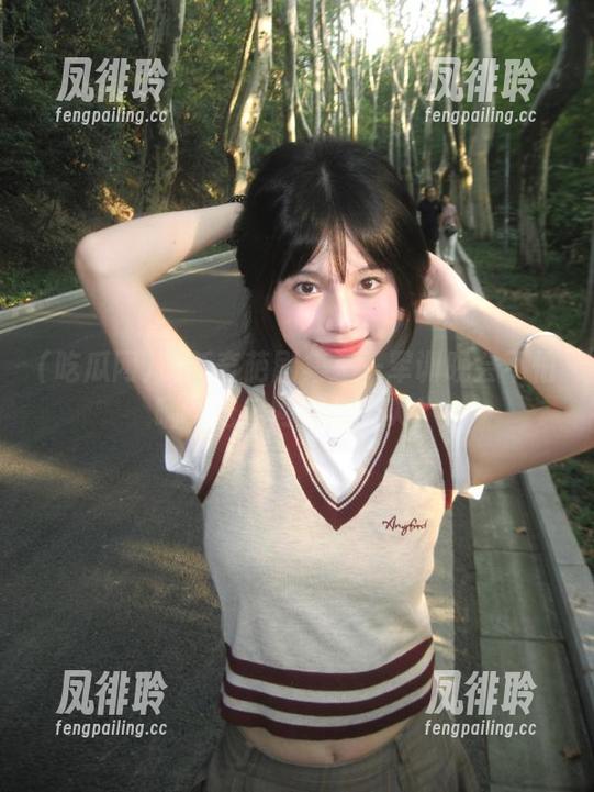 吃瓜网 最新奇葩剧集——军训晚会不怕晒,吃瓜网帮你爽爽!