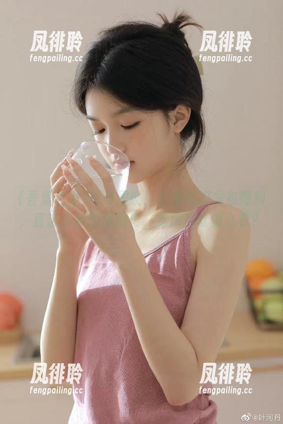 不可思议！吾爱吃瓜发布爆料，直击某某的黑历史，吃瓜群众怎么看？