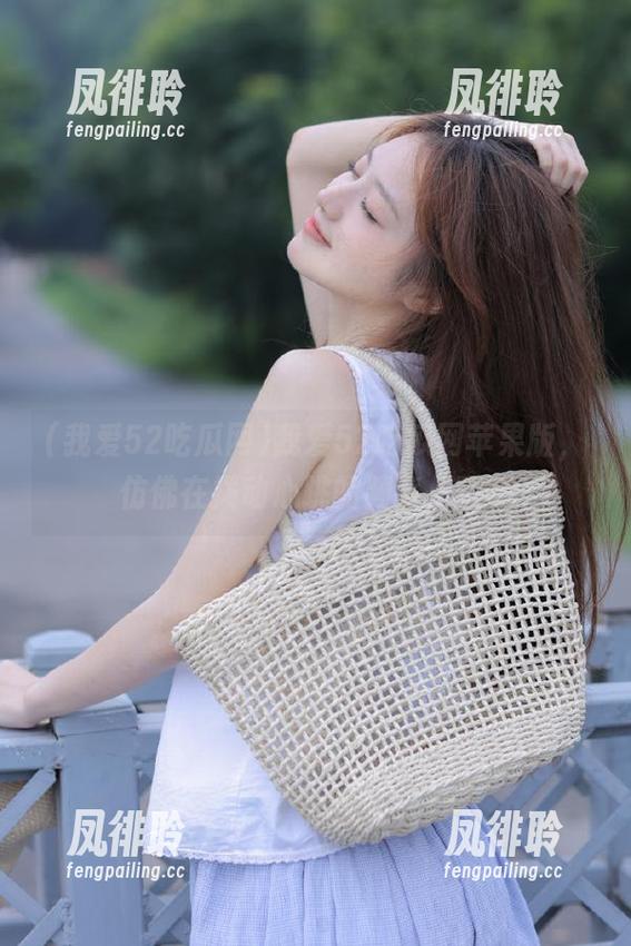 我爱52吃瓜网 我爱52吃瓜网苹果版,仿佛在拨动心跳的频率,嘿嘿