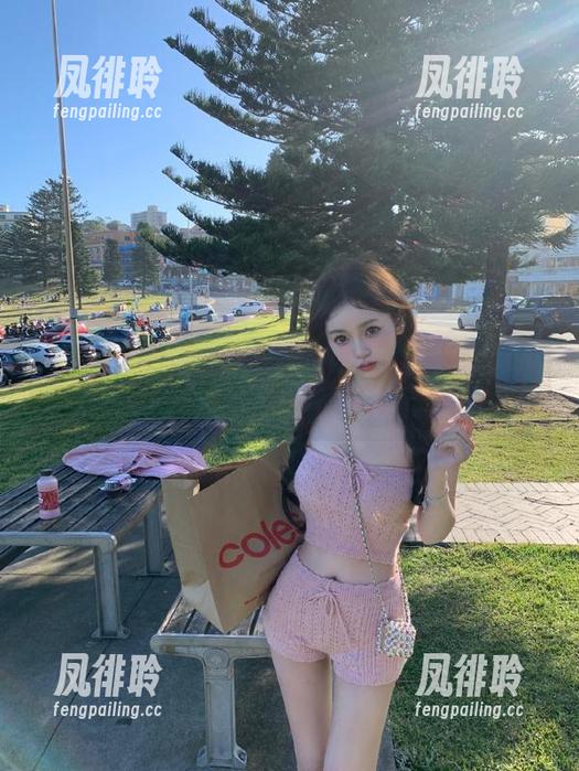网曝吃瓜：视频太有趣，吃瓜都忍不住飘了起来！