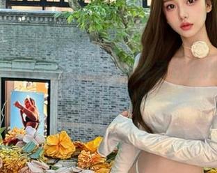 网曝黑料：一登录就被拽进巨无霸八卦漩涡