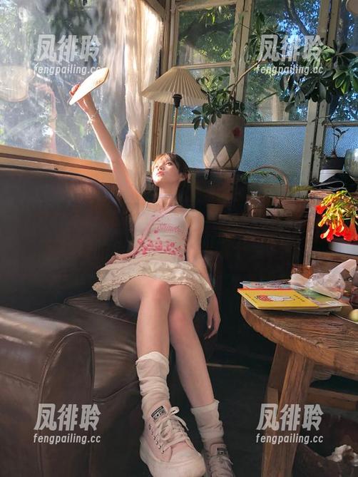 黑料不打烊 有新料了,记得收藏黑料不打烊的传送门,影像感十足啊!