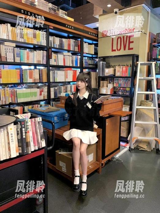 黑料不打烊，入口处的漫画虫子吃了真有趣！
