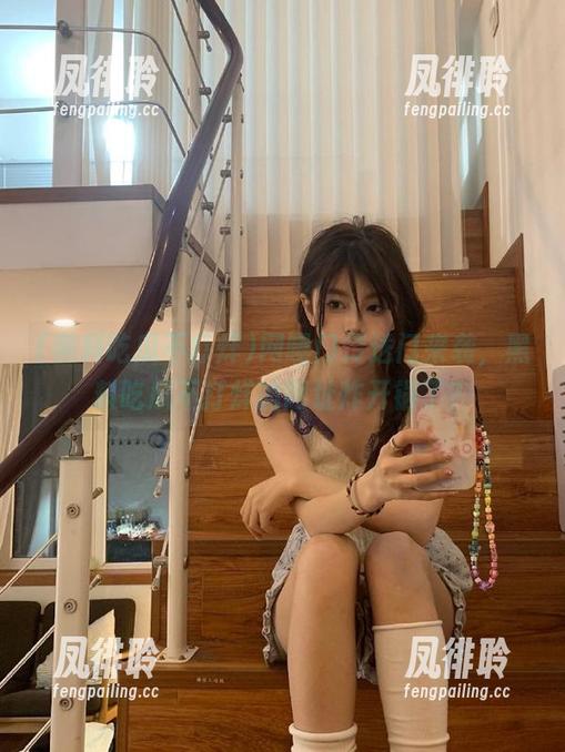 黑料吃瓜不打烊 网曝门传送门来袭,黑料吃瓜不打烊的网址炸开锅了?