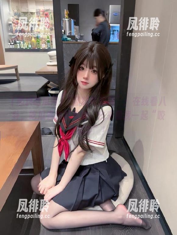 黑料吃瓜网 “黑料吃瓜网”:在线看八卦,吃瓜者的聚集地,快来和我一起“咬文嚼字”!
