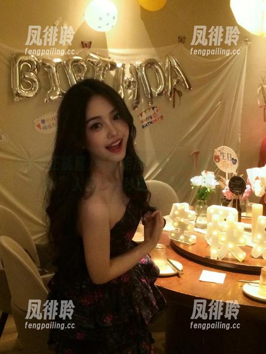 黑料正能量 当你走进“黑料正能量167.sk”入口,一秒变身吃瓜天团!