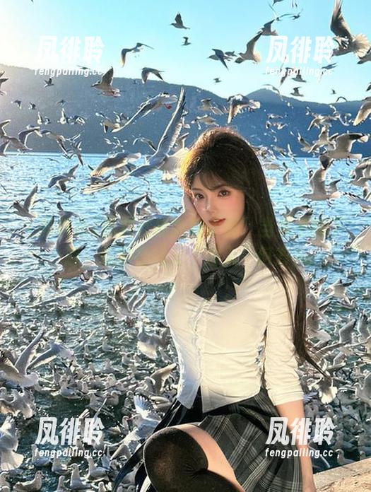黑料社 黑料社最新版更新!当瓜不断下滑,你的视线又‘进入’何方?