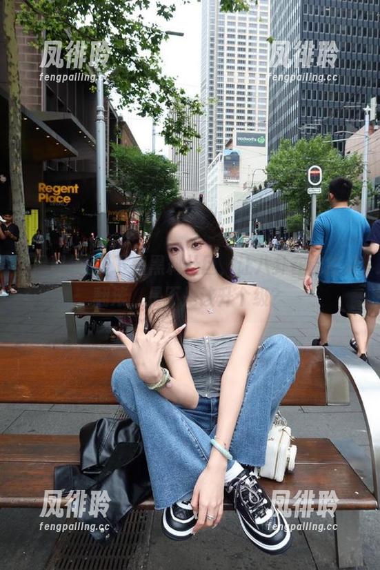 下载黑料社区，让八卦在你指尖翻滚，是不是该升个级？