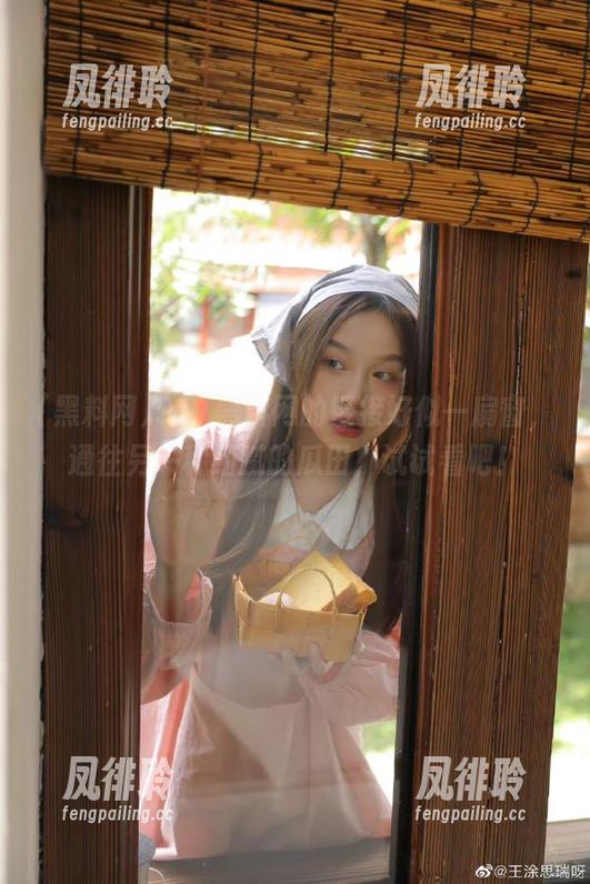 黑料网 911黑料网的链接好似一扇窗,通往另一种细腻的瓜田,试试看吧!