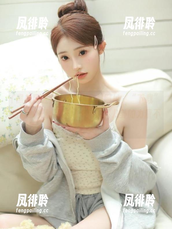 突然想起黑料网址，“下载”后让我安静了好几天，果然八卦的力量不容小觑！