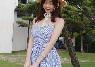 化学老师在“黑料网曝”app上的照片，这姿势我服了！