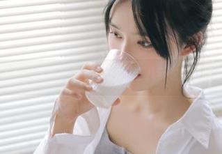想不到吧，黑社料app让八卦也变成日常美食了